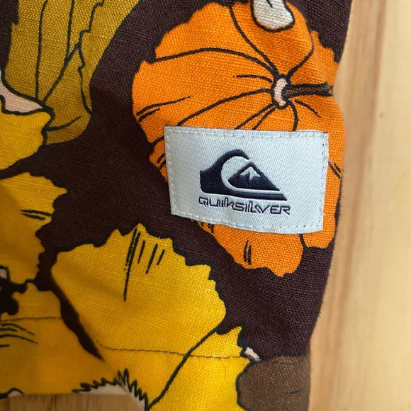 Quicksilver Floral Crop tank top NEW WITH TAG size XS - Picture 3 of 5